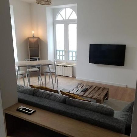 Appartement Cosy Entierement Renove Bagnères-de-Bigorre Exteriör bild