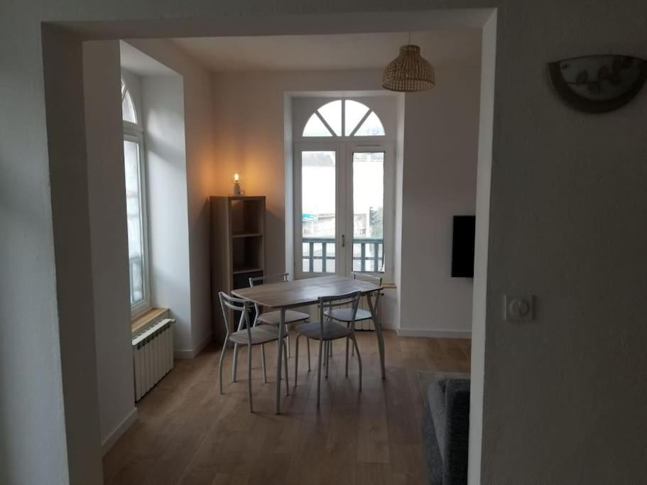 Appartement Cosy Entierement Renove Bagnères-de-Bigorre Exteriör bild